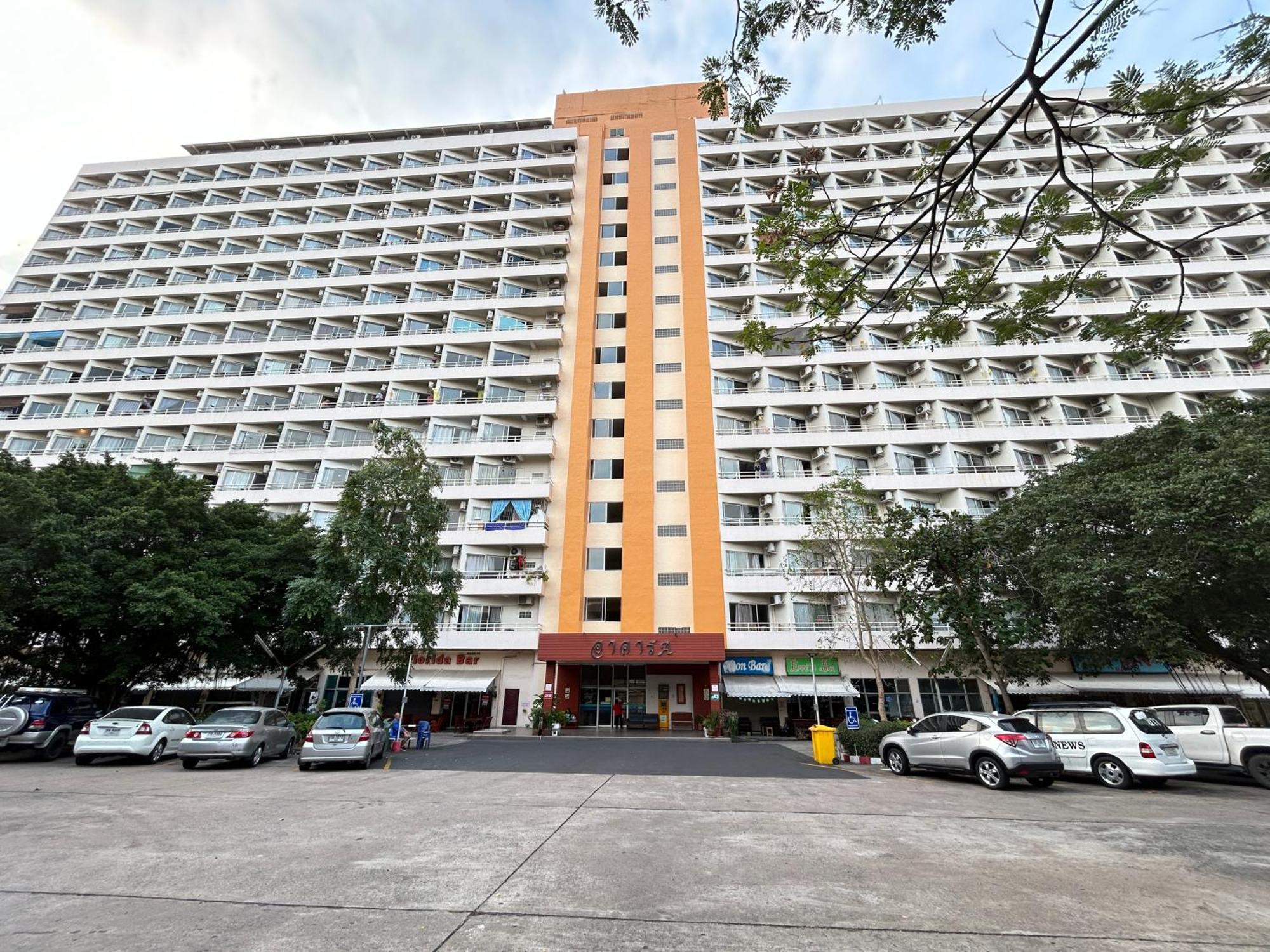 Mina 美景公寓酒店 Pattaya Extérieur photo