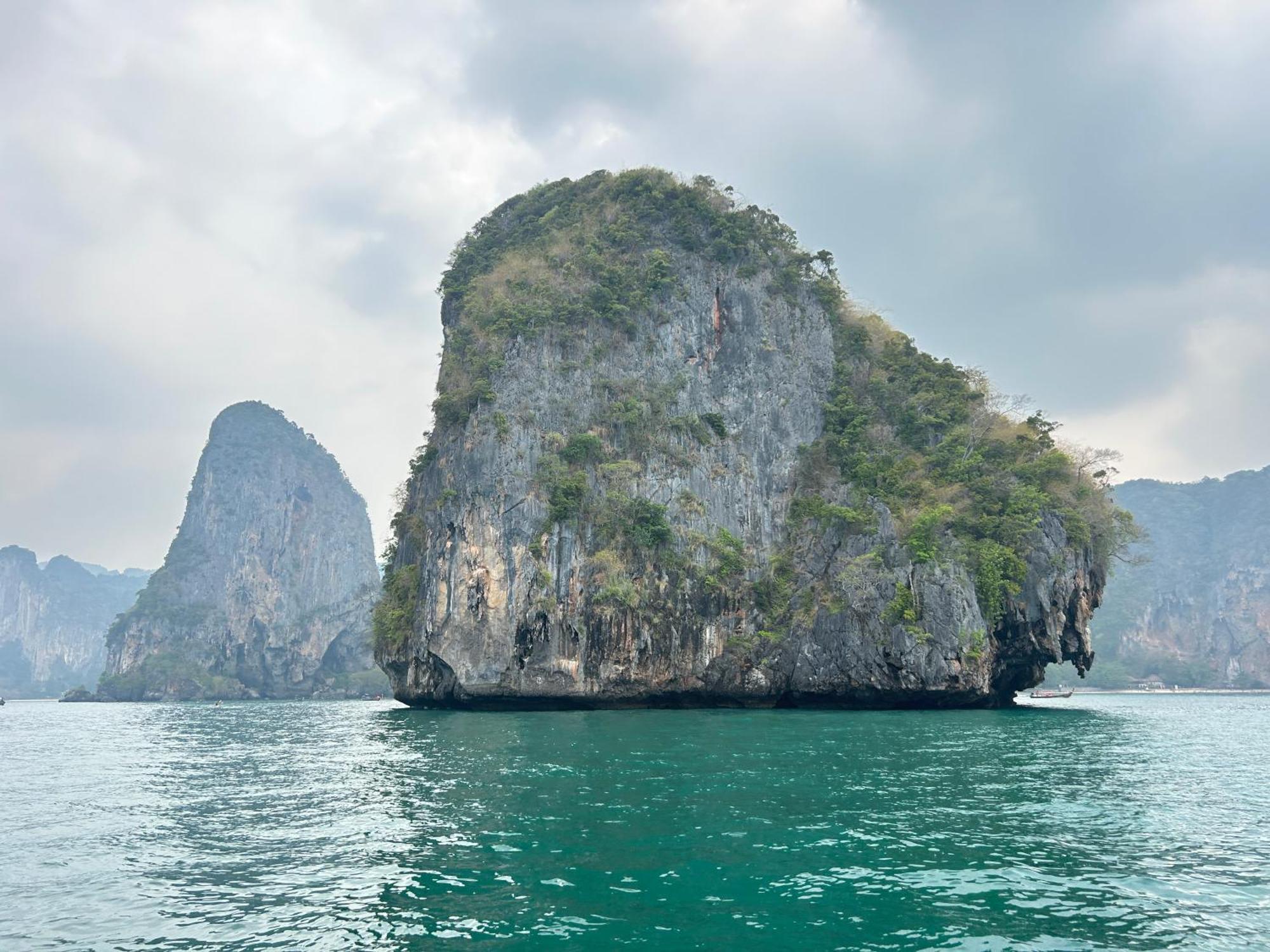 Mina 美景公寓酒店 Pattaya Extérieur photo